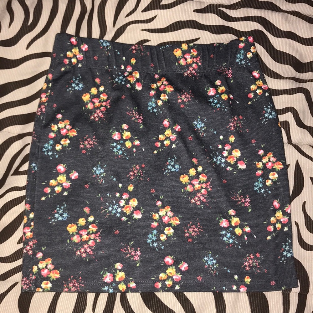 Floral stretch skirt